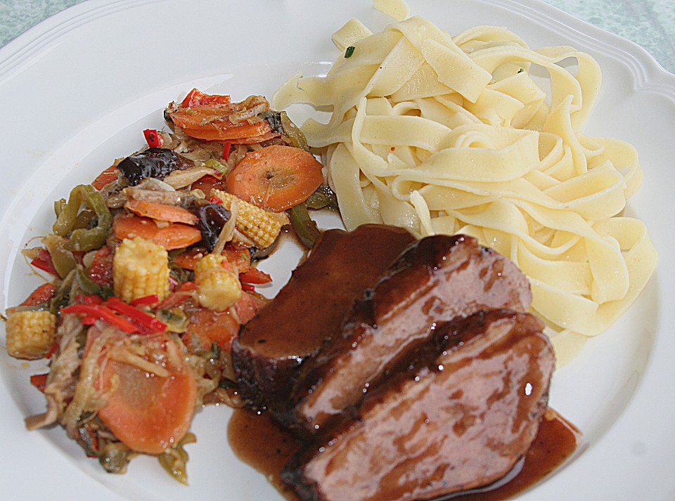 Rosa gebratene Entenbrust in Rotweinjus von Monika | Chefkoch.de