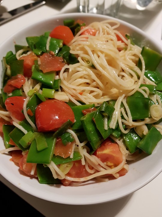 Spaghetti mit Zuckerschoten und Kirschtomaten | Chefkoch.de