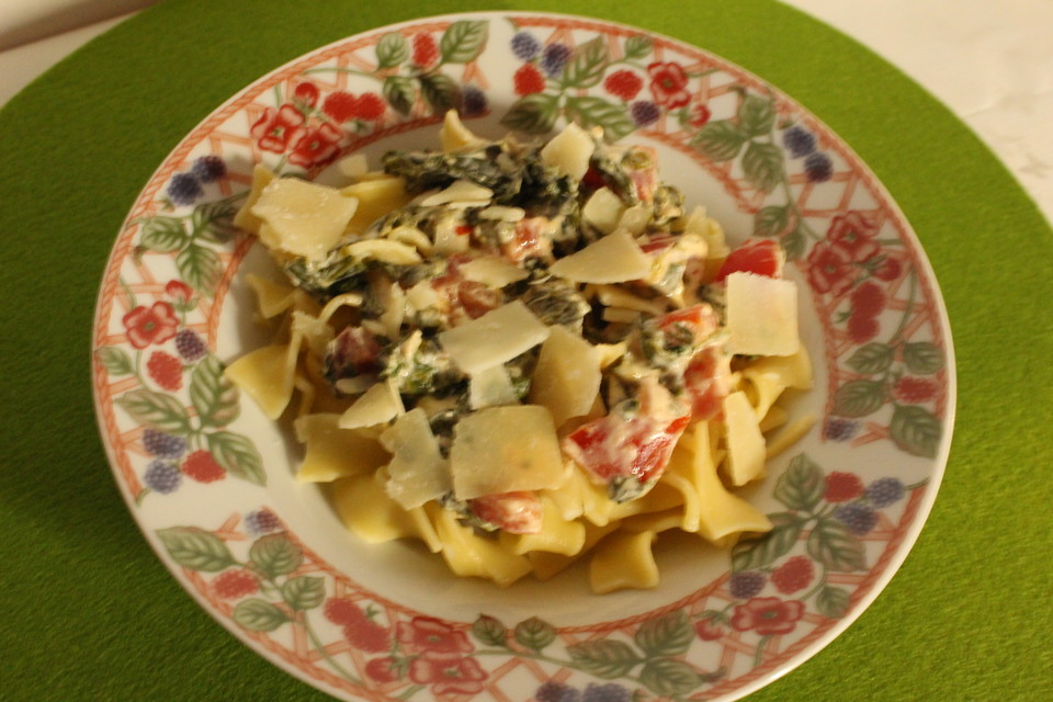 Bandnudeln mit Bärlauch - Tomatensauce von vrablikm | Chefkoch.de