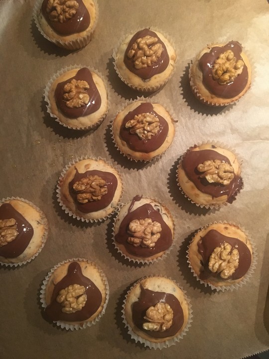 Schokoladen - Walnuss - Muffins von Ela_Back | Chefkoch.de