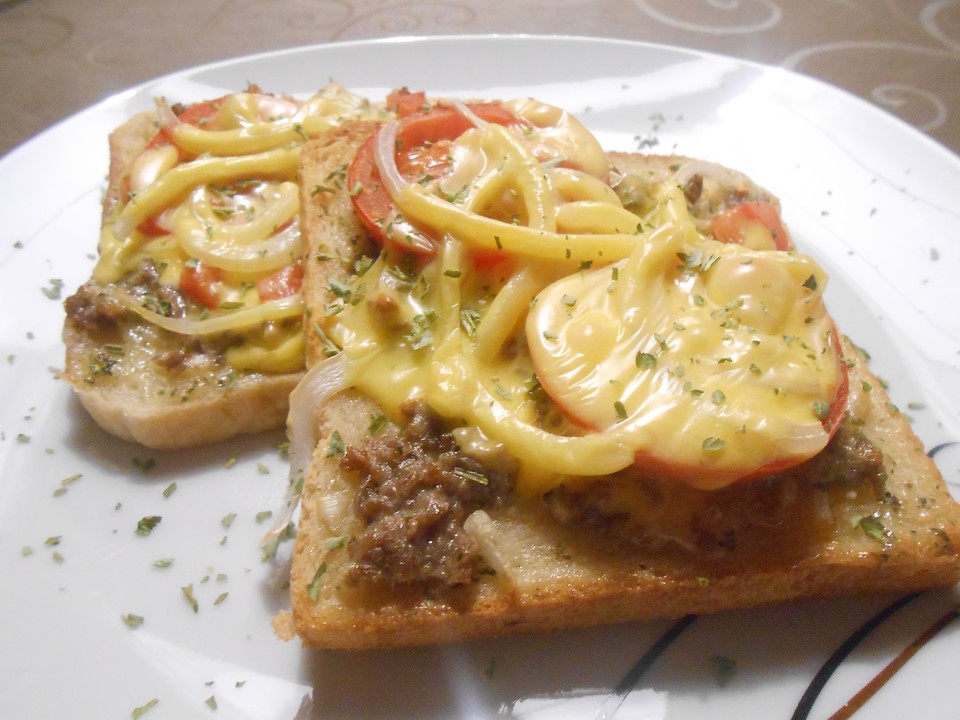 Überbackener Toast mit Hackfleisch von nvaudlet | Chefkoch.de