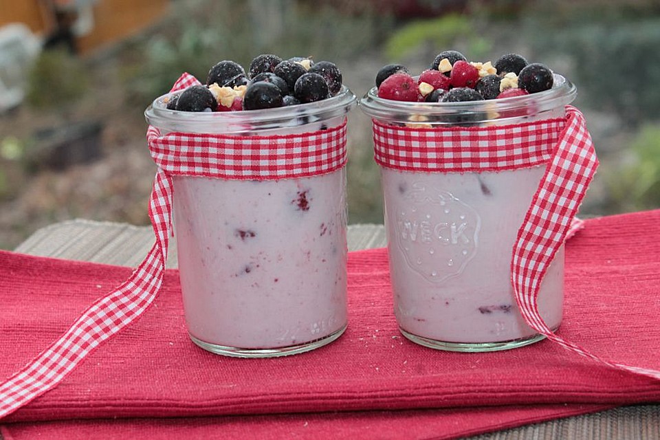 Joghurt - Beeren - Dessert - Ein raffiniertes Rezept | Chefkoch.de