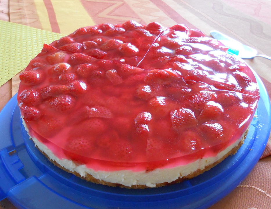 Erdbeerkuchen mit saurer Sahne von Woipadinga | Chefkoch.de