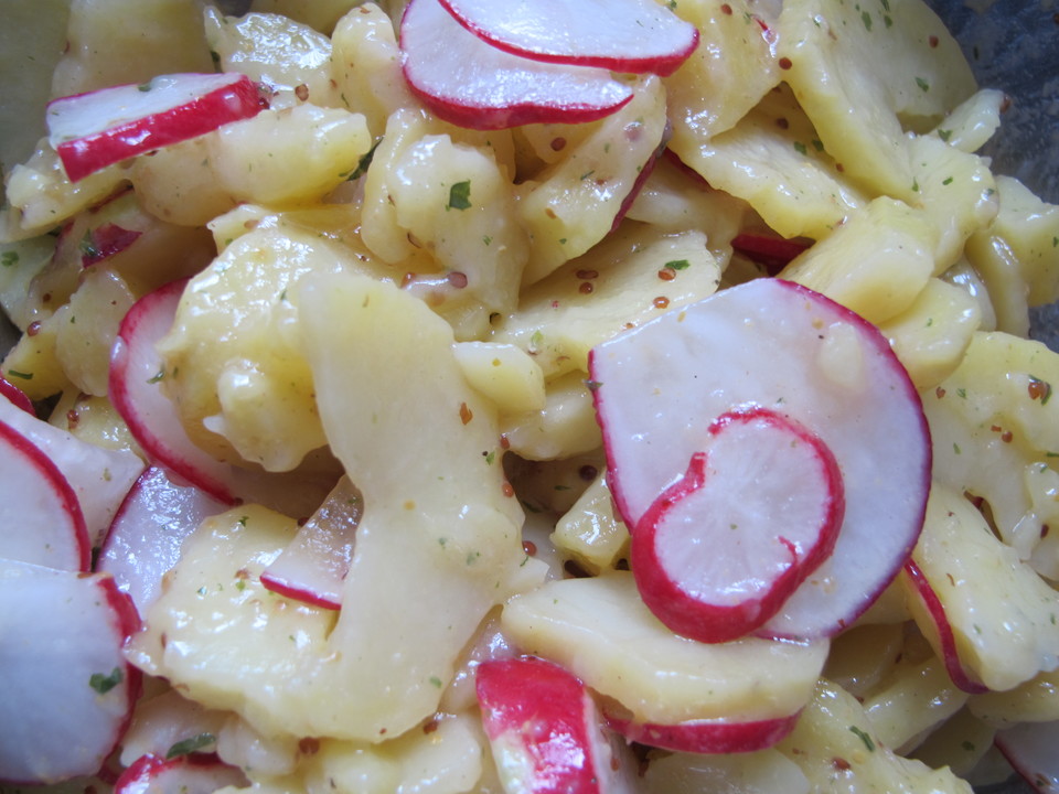 Bunter Kartoffelsalat mit Speck von mella0811 | Chefkoch.de