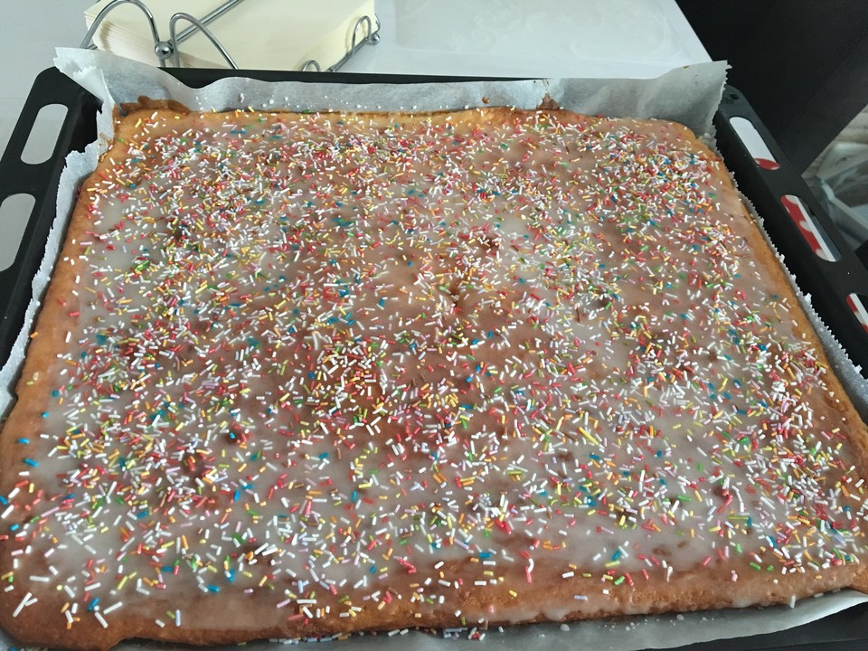 Zitronenkuchen vom Blech von cremehase | Chefkoch.de