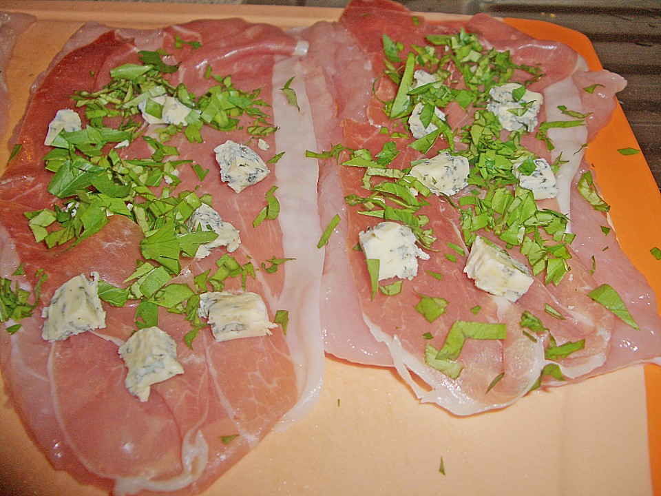 Schweinerouladen, gefüllt mit Gorgonzola und Parmaschinken an Kräuter ...