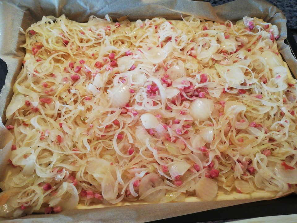 Thüringer Zwiebelkuchen mit falschem Hefeteig von Kräuterjule | Chefkoch.de