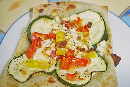 Blätterteig mit Tomate, Zucchini und Feta 26