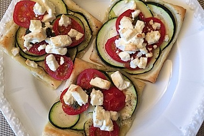 Blätterteig mit Tomate, Zucchini und Feta 19