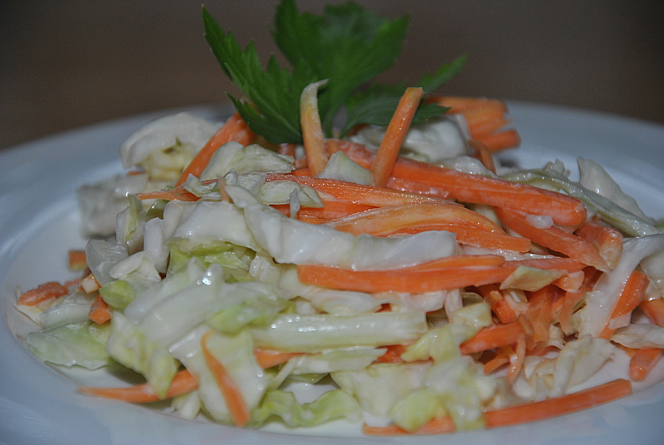 Weißkraut - Karotten - Salat von poettchen | Chefkoch.de