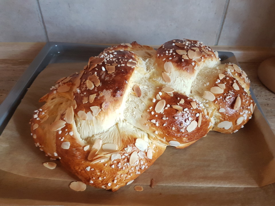 Uromas Hefezopf von Denisemama | Chefkoch.de Uromas Hefezopf von Denisemama | Chefkoch.de