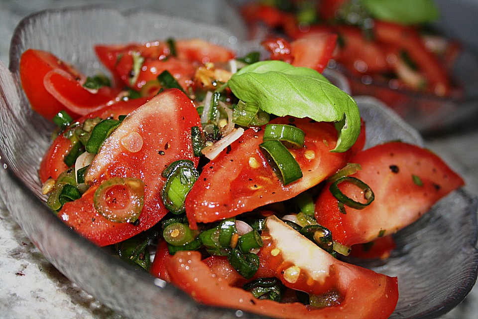 Einfacher Tomatensalat von meladori_magpie | Chefkoch.de