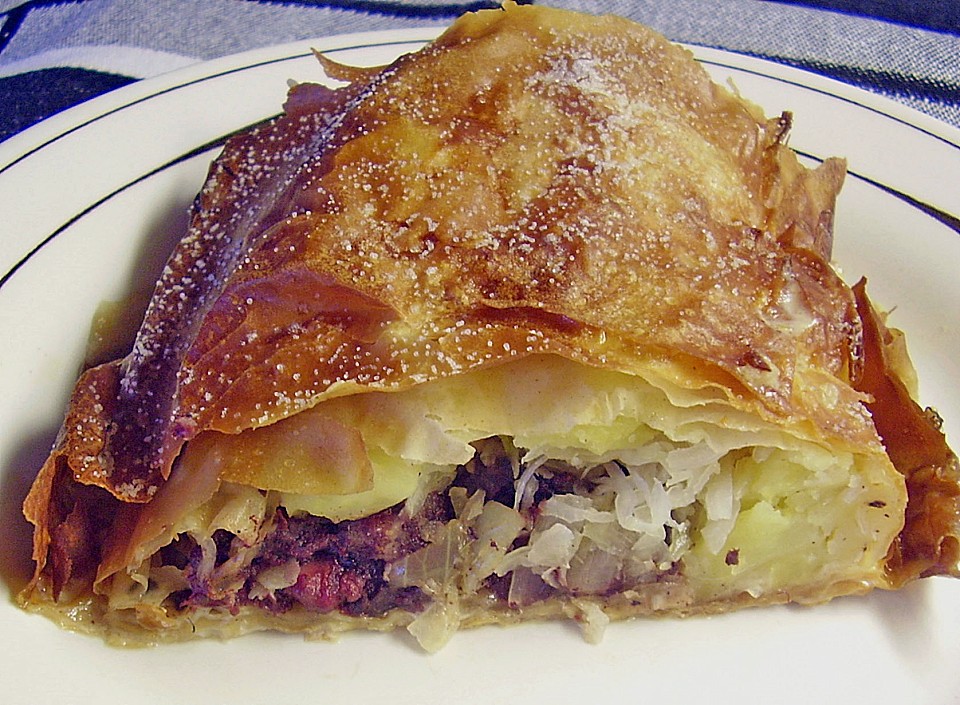 Krautstrudel mit Blutwurst - Ein schmackhaftes Rezept | Chefkoch.de