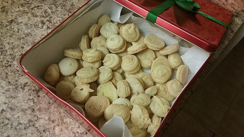 Anis - Plätzchen aus Biskuitteig von Wyrwaa | Chefkoch.de