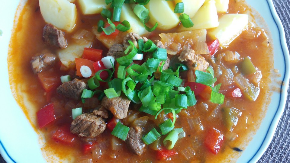 Gulasch mit Paprika von Pusteblume2 | Chefkoch.de