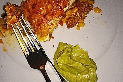 Überbackene Enchiladas mit Avocado-Dip 18