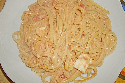 Dieters Linguine mit würziger Camembert - Tomaten - Sauce 16