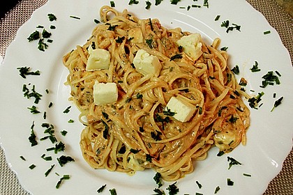 Dieters Linguine mit würziger Camembert - Tomaten - Sauce 6
