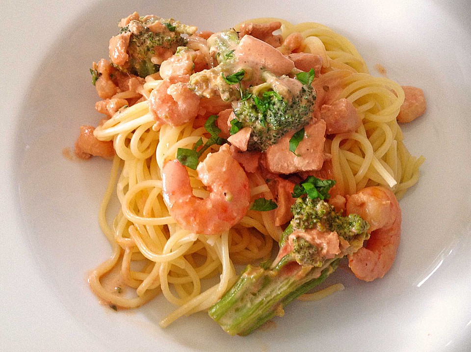 Aurorasauce mit Krabben, Lachs und Brokkoli für Nudeln von Itagirltina ...