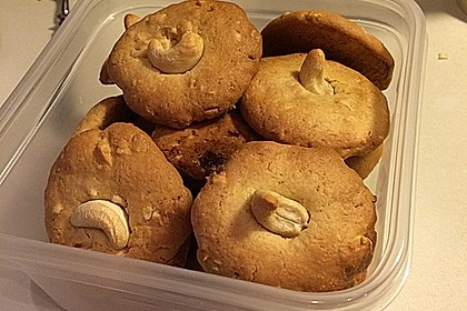 taste of home cashew cookies