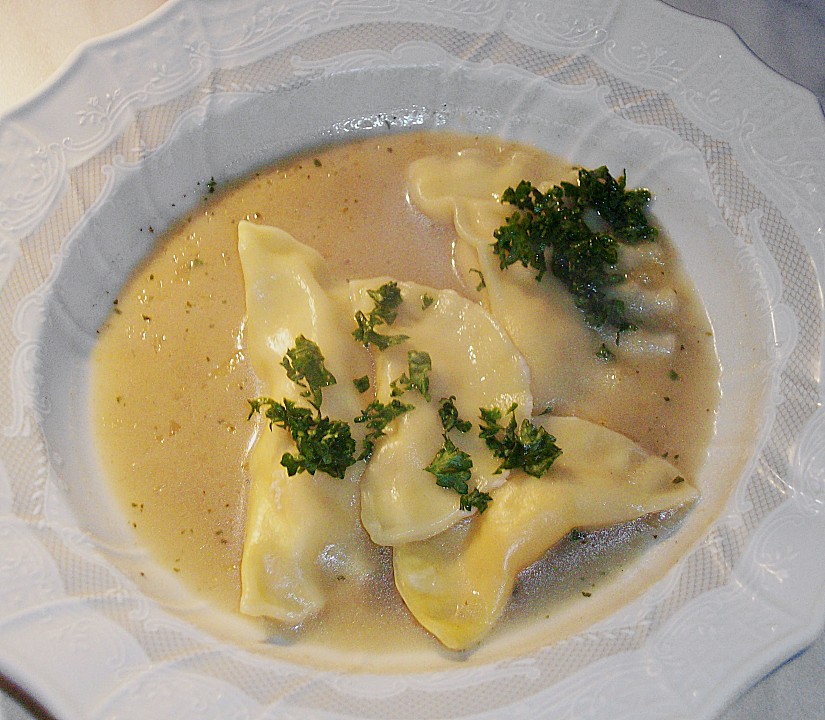 Maultaschen mit Lachsfüllung und Rieslingsauce von NILIBÄR | Chefkoch.de