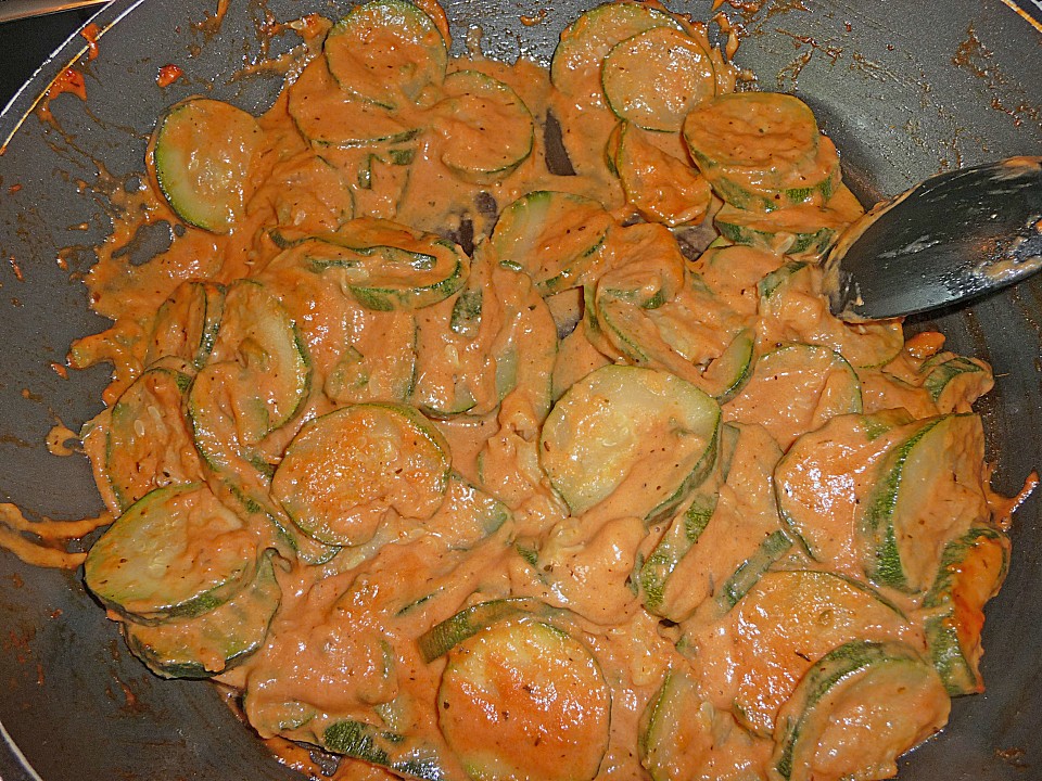 Zucchini in Tomatensauce von Melchim | Chefkoch.de