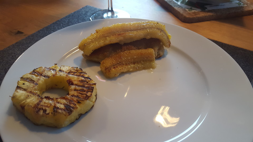 Schwarzer Degenfisch mit gebratenen Bananen nach Madeira - Art von ...