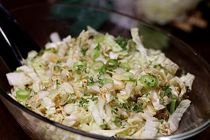 Chinakohlsalat mit Mie - Nudeln von elli666 | Chefkoch.de
