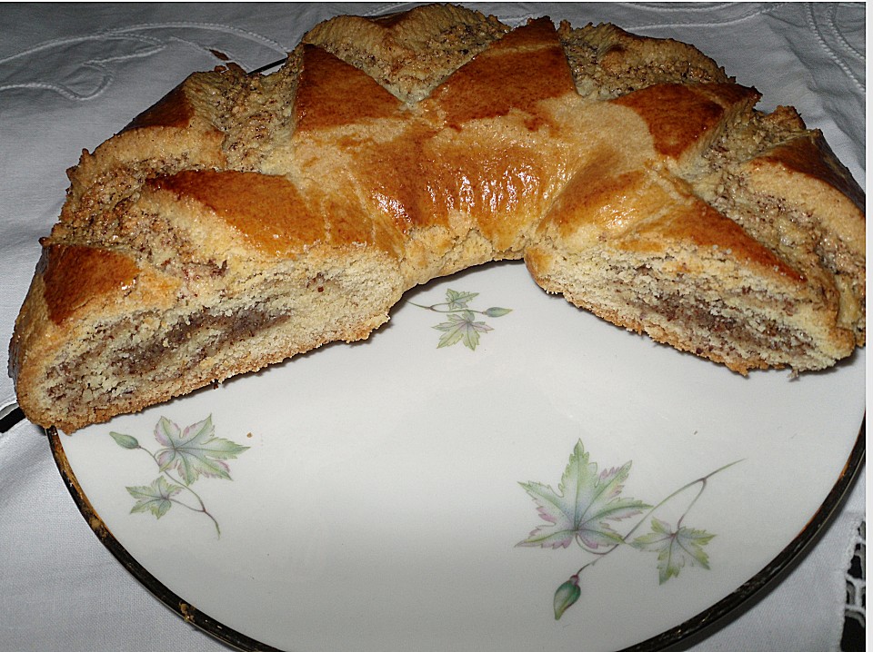 Nusskranz mit Mürbeteig von zauberkuchen | Chefkoch.de