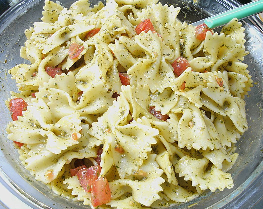 Nudel - Pesto Salat von chillichicken | Chefkoch.de