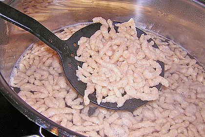 Käsespätzle mit Zwiebeln 8