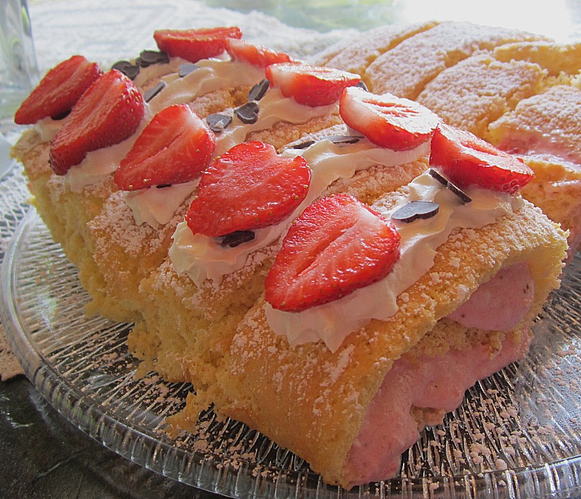 Mini - Biskuitrollen mit sahnigem Erdbeerpüree von Christine_R ...
