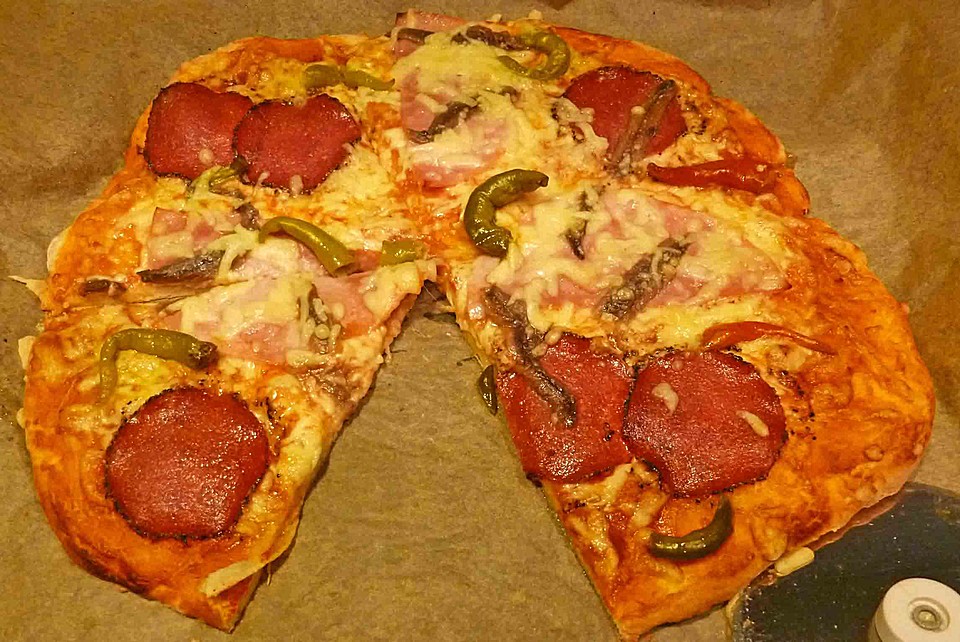 Quark - Öl - Teig für Pizza von tina3 | Chefkoch.de