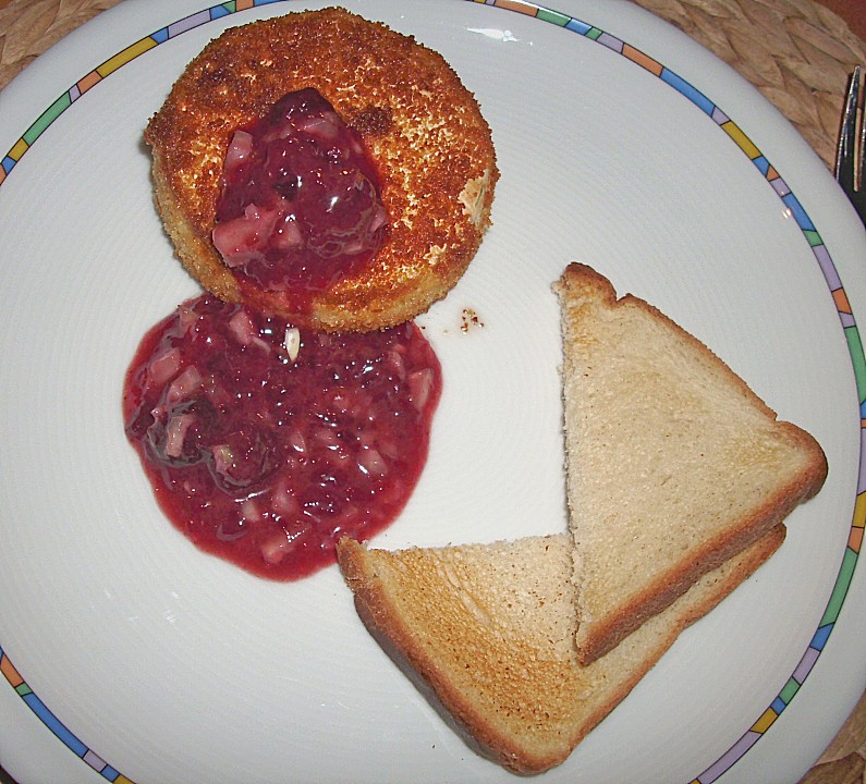 Gebackener Camembert mit Sauerkirschsauce von püppi4 | Chefkoch.de