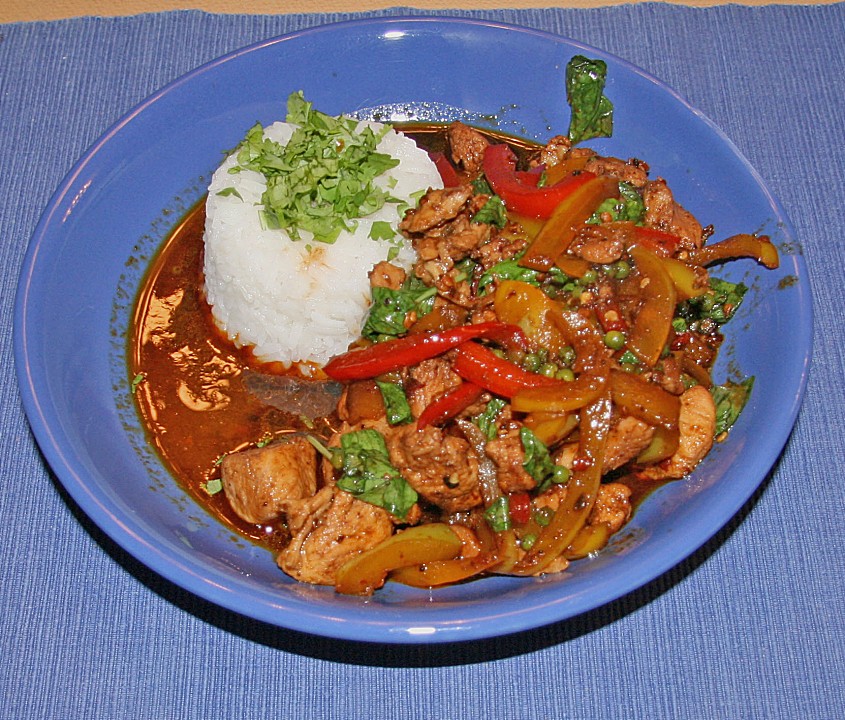 Scharfes Hühnerfleisch mit Thai-Basilikum von lissy | Chefkoch.de