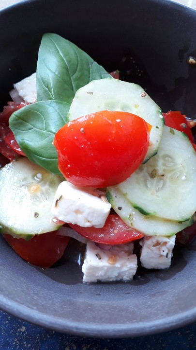 Gurken, Tomaten, Feta Salat von äffchen | Chefkoch.de