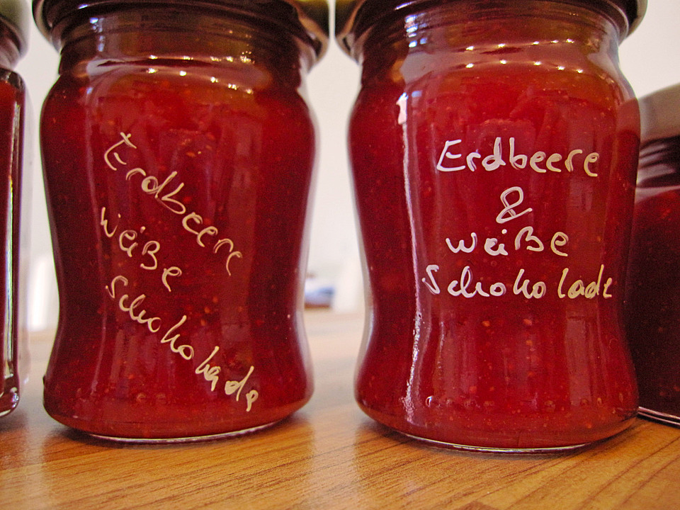 Erdbeer - Marmelade mit weißer Schokolade von ratzdieruebe | Chefkoch.de