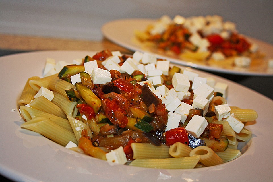 Nudeln in Gemüse - Feta - Soße von Jakordialights | Chefkoch.de