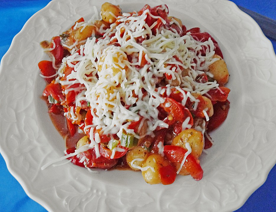 Gnocchi mit Tomaten - Paprika - Gemüse von heimwerkerkönig | Chefkoch.de