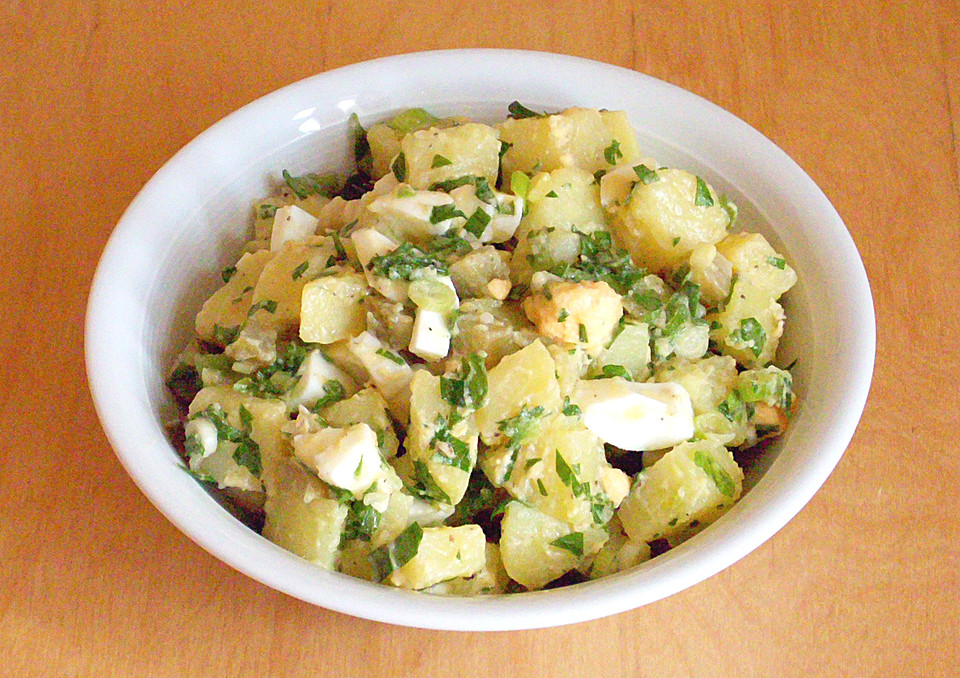 Türkischer Kartoffelsalat ohne Mayo von Sezercik22 | Chefkoch.de