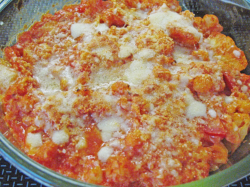 Blumenkohl mit Käse - Tomaten - Sauce von chana | Chefkoch.de