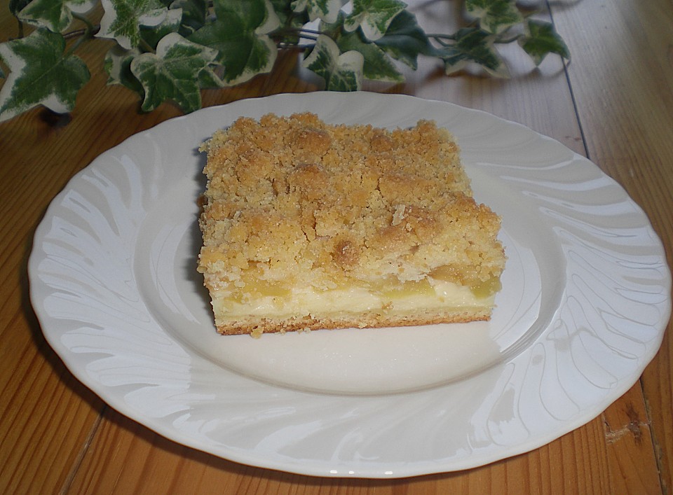 saftiger apfelkuchen mit pudding