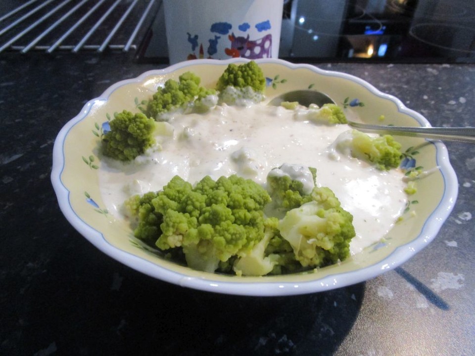 Romanesco mit cremiger Käsesauce und Salzkartoffeln von kaeferschnuppe ...