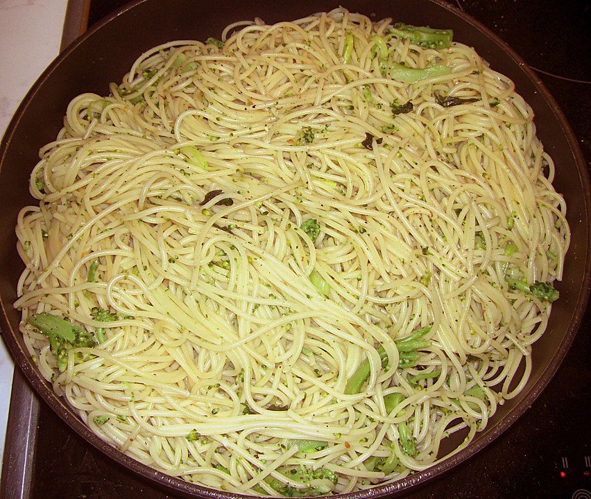 Brokkoli Spaghetti von reginarich10778 | Chefkoch.de