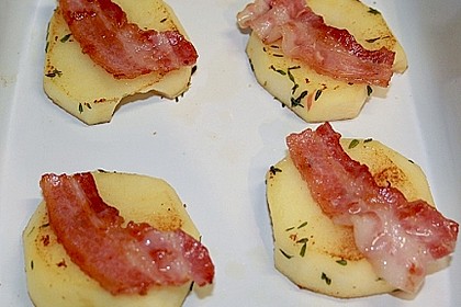 Gudruns Apfel - Speck - Ziegenkäse Türmchen mit Honig und Thymian 55