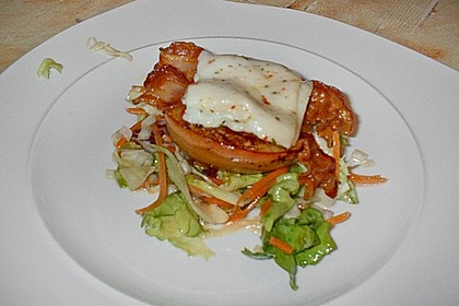 Gudruns Apfel - Speck - Ziegenkäse Türmchen mit Honig und Thymian 56