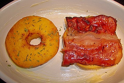 Gudruns Apfel - Speck - Ziegenkäse Türmchen mit Honig und Thymian 50