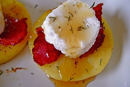 Gudruns Apfel - Speck - Ziegenkäse Türmchen mit Honig und Thymian 45