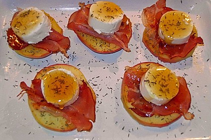 Gudruns Apfel - Speck - Ziegenkäse Türmchen mit Honig und Thymian 16