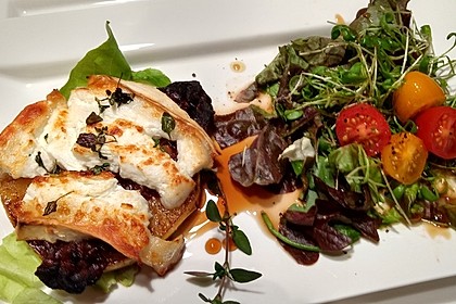 Gudruns Apfel - Speck - Ziegenkäse Türmchen mit Honig und Thymian 40